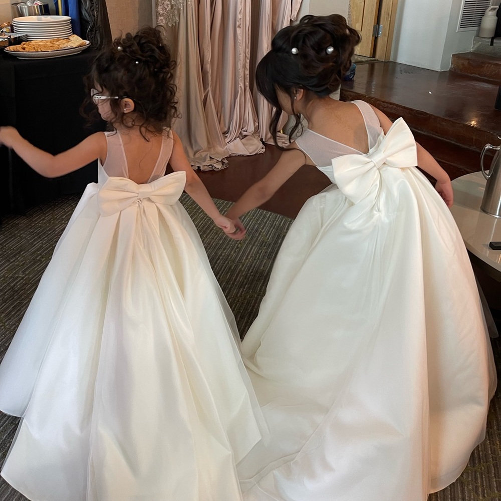 Ivory Flower girl dresses